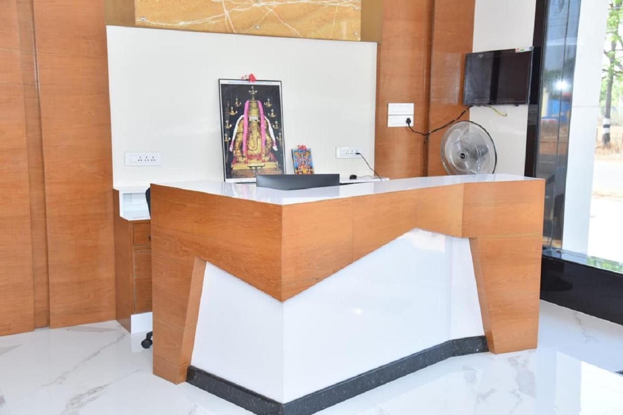 Ganesh Meridian Tiruppattur Экстерьер фото